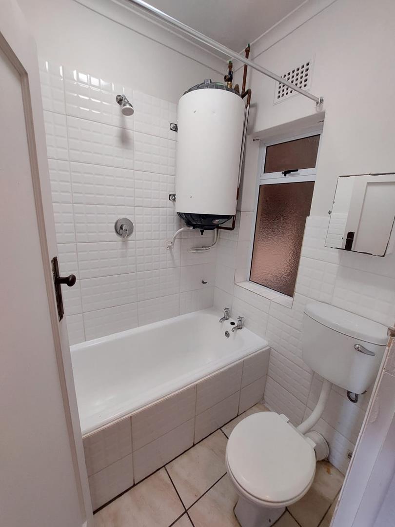 To Let 1 Bedroom Property for Rent in Mowbray Western Cape
